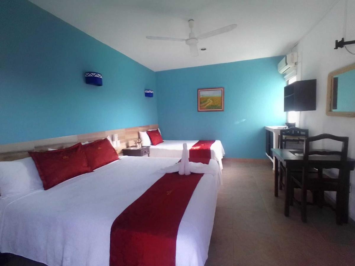 Hotel Acuario PLAYA DEL CARMEN Playa del Carmen Exterior foto