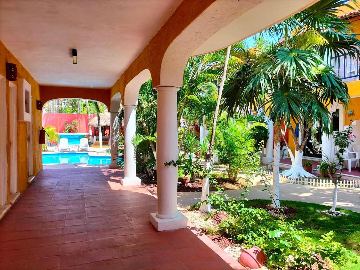 Hotel Acuario PLAYA DEL CARMEN Playa del Carmen Exterior foto