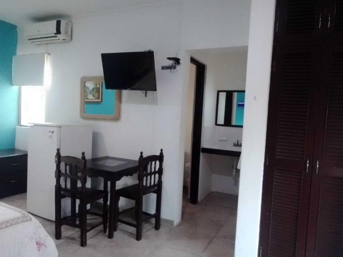 Hotel Acuario PLAYA DEL CARMEN Playa del Carmen Exterior foto